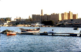 Monastir mit Festung = Ribat